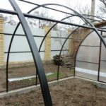 Самодельные конструкции из профильных труб характеризуются хорошей надежностью и низкой металлоёмкостью